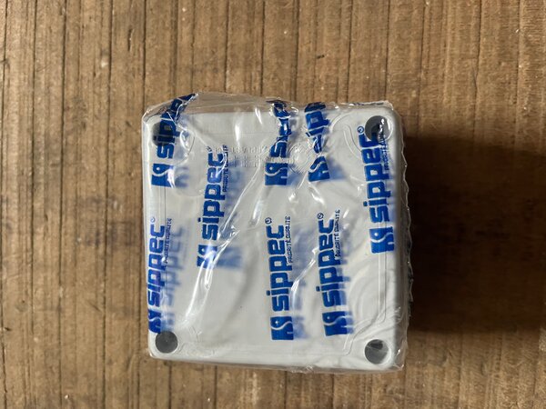 Boîte étanche 80x80