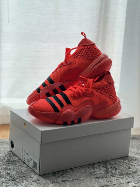 Baskets rouges haute performance