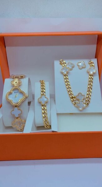 3 set cosmetics jewellery