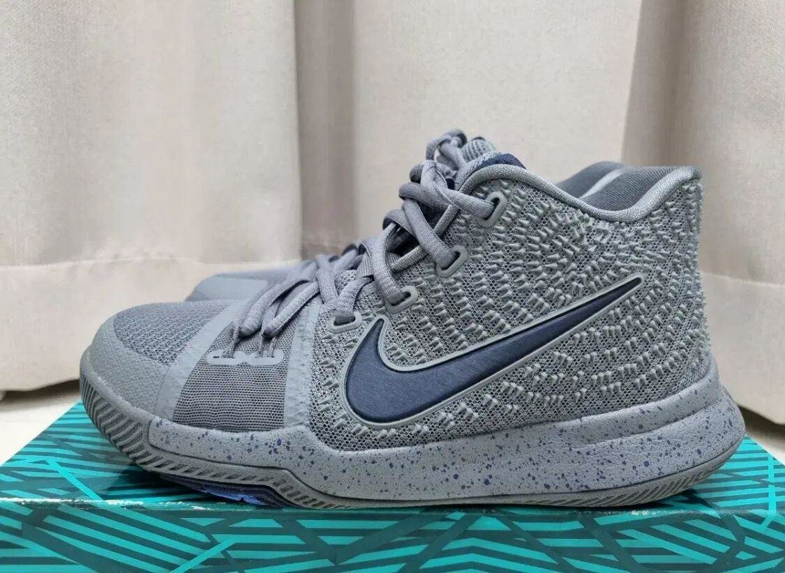 BASKETBALL KYRIE 3 GREY
