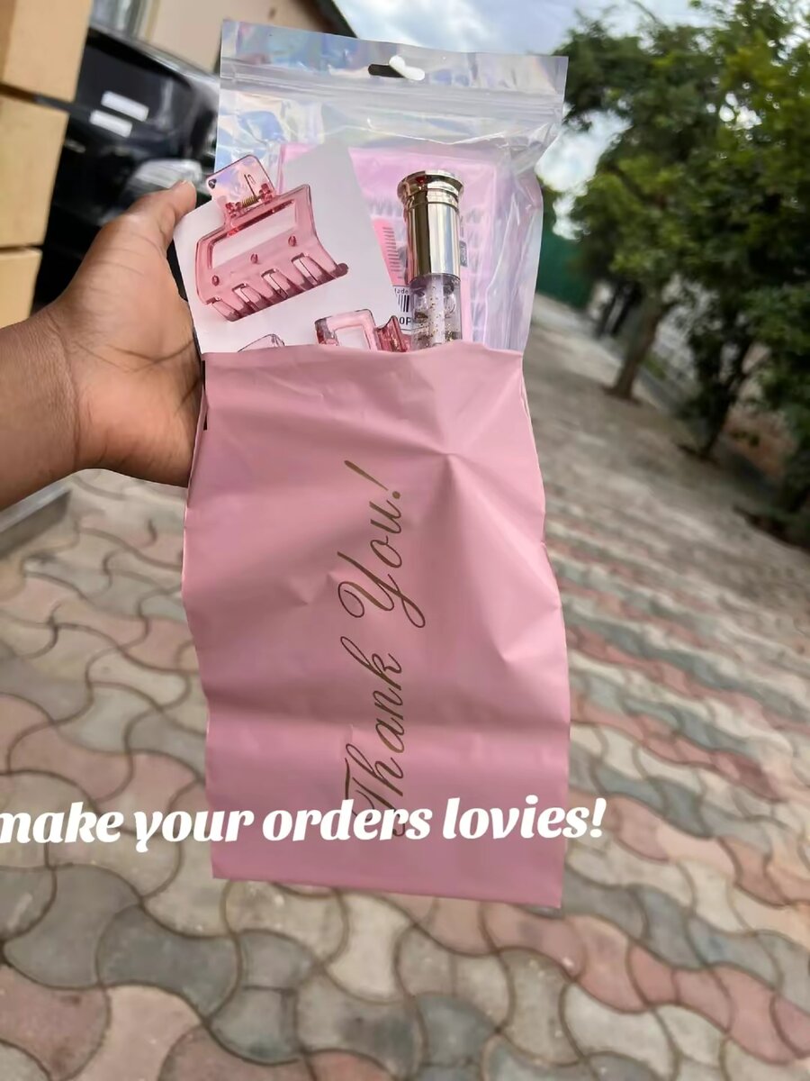 Accessories and lip gloss