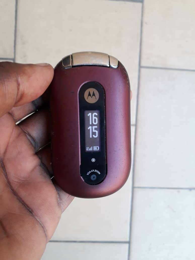 Téléphones à clapet vintage