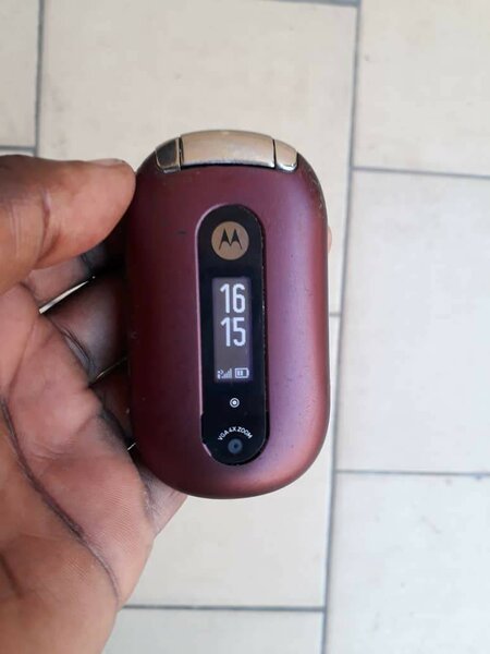 Téléphones à clapet vintage