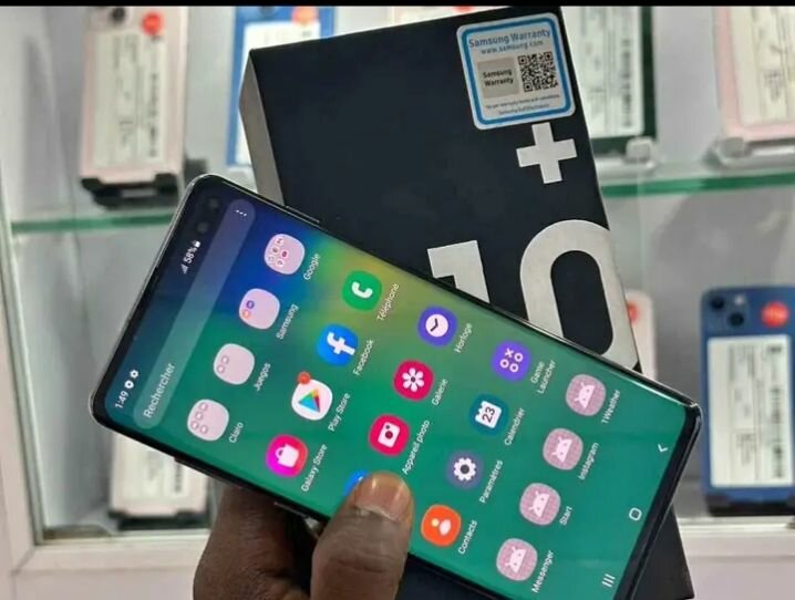 Samsung Galaxy S10+ Smartphone