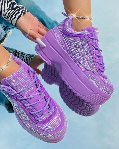 Baskets violettes étincelantes