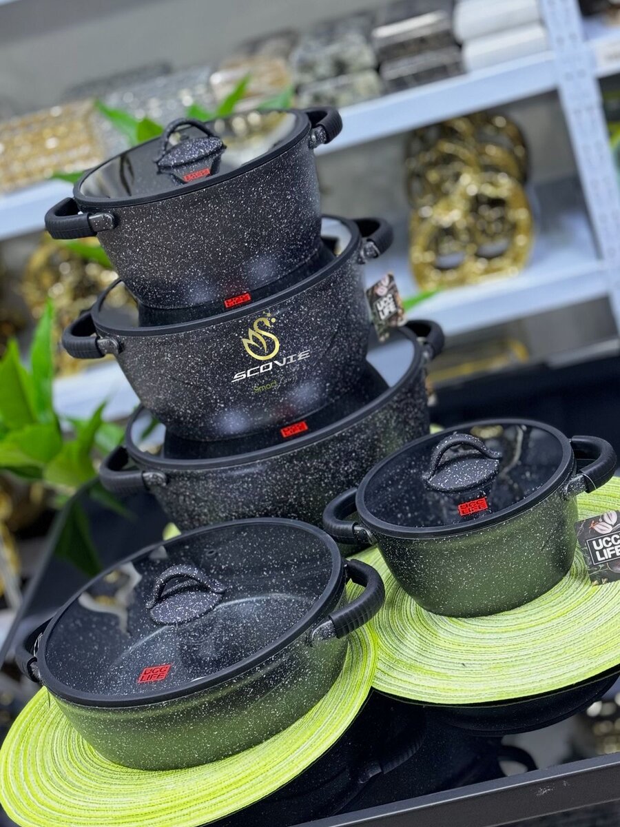 Batterie de cuisine en granit