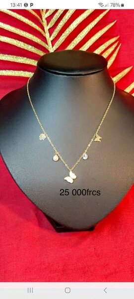 Collier trèfle en or luxe