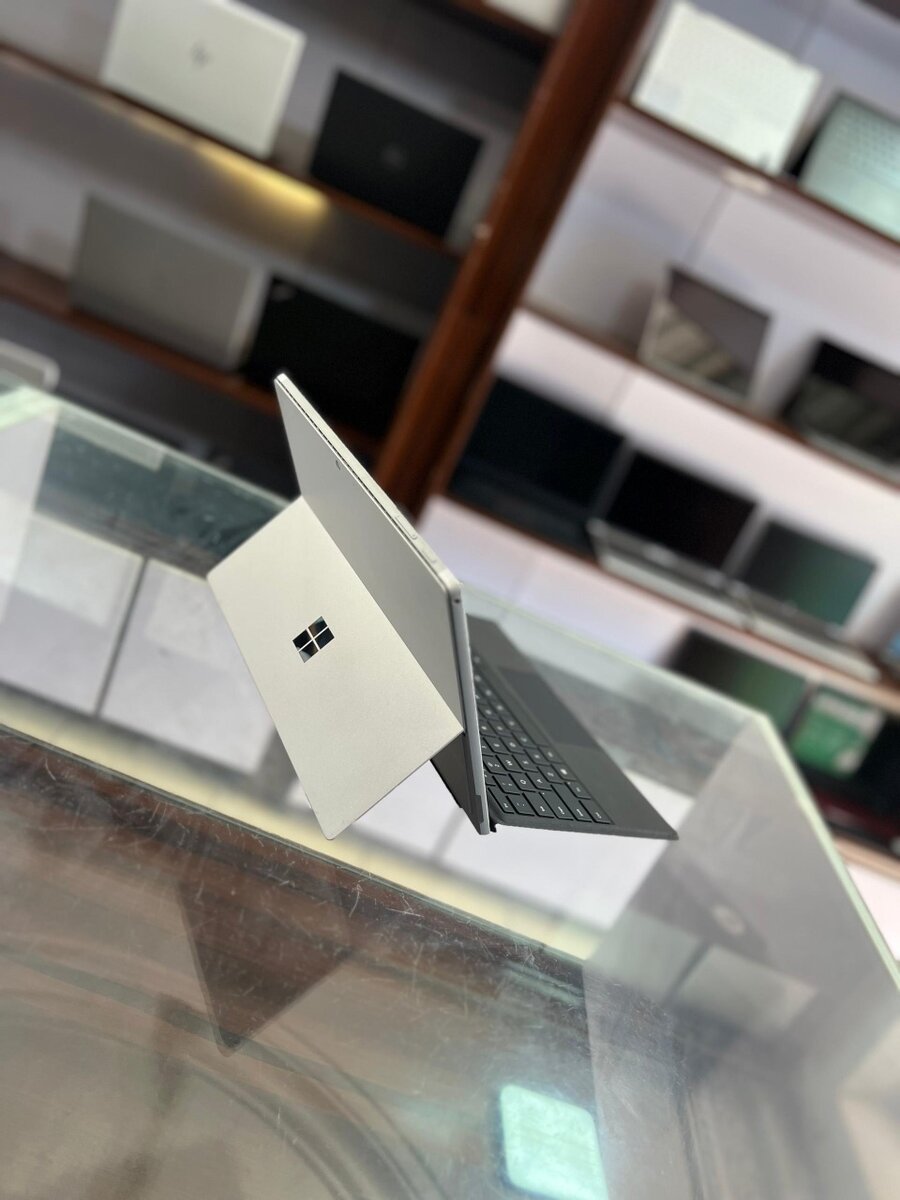 Microsoft surface Pro 7+