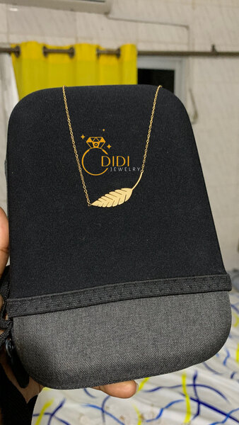 Collier en or avec pendentif