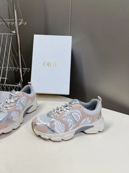 Baskets Dior élégantes femme