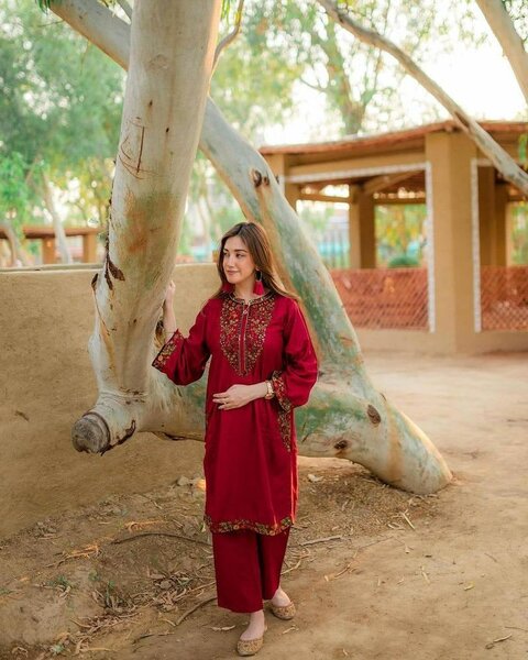 Sale sale Ramzan sale 2 pcs women's Stitched suit