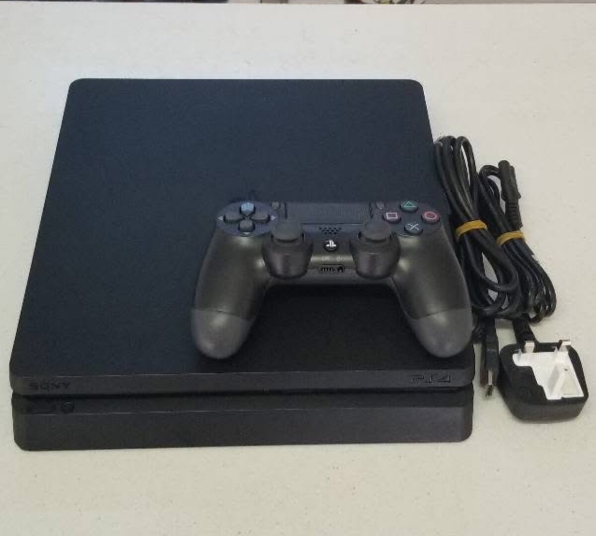 PlayStation 4 Slim Chipped