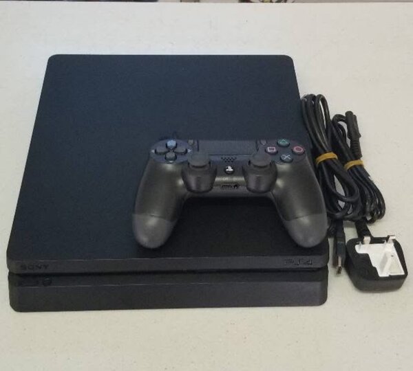 PlayStation 4 Slim Chipped