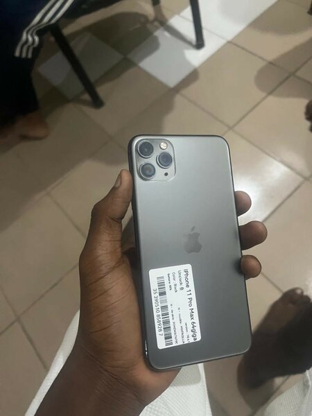 Apple iPhone 11 Pro Max 64GB
