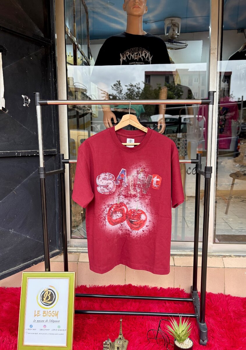T-shirt rouge graphique