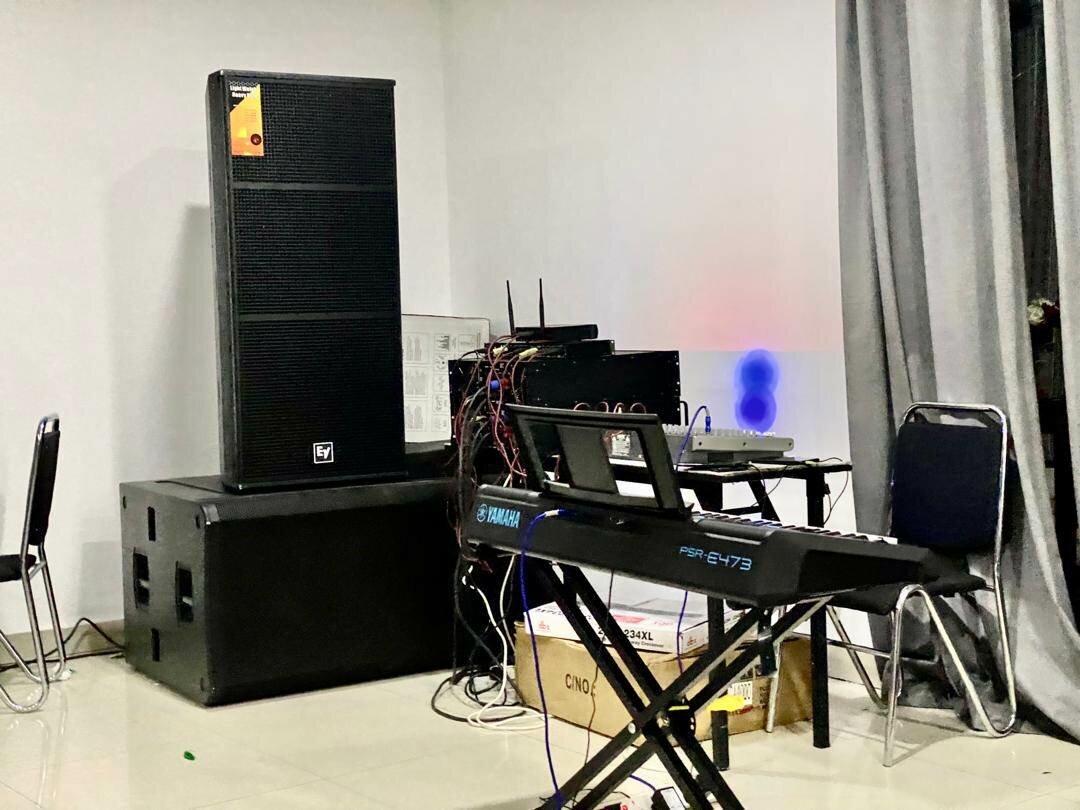 Speakers, amplifier, bass bin, microphone