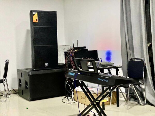 Speakers, amplifier, bass bin, microphone