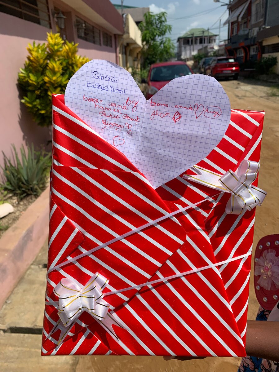 Papier Cadeau Rouge Rayé