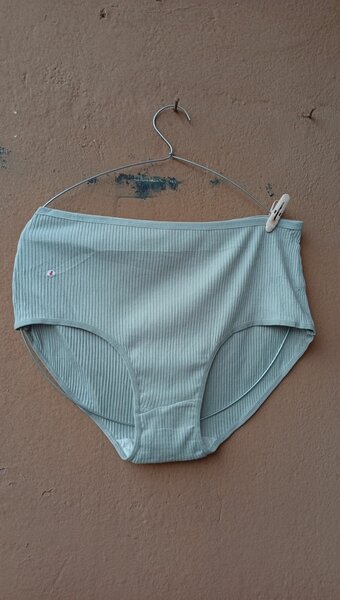 Culotte haute en coton doux