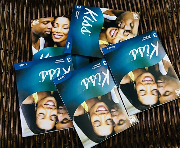 15 Préservatifs ( 5 paquets)