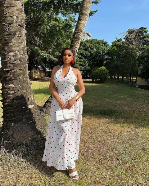 Robe longue à pois élégante