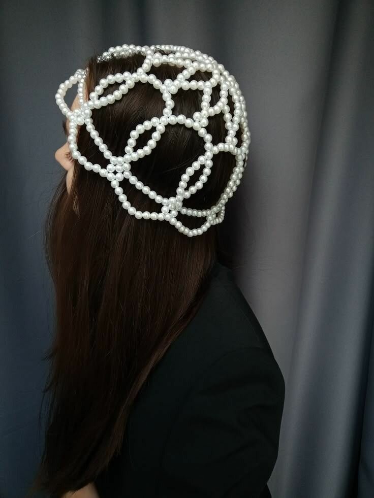 Coiffe en perles élégante