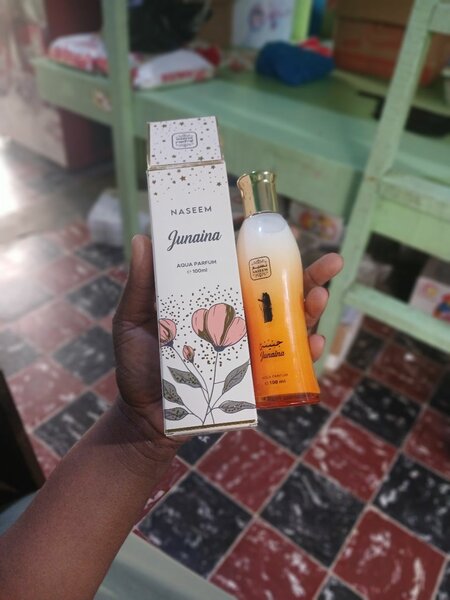 Parfum Fleur Junaina Naseem