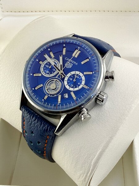 Montre chronographe Carrera en cuir