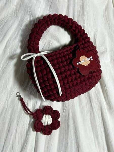 Sac à main crocheté