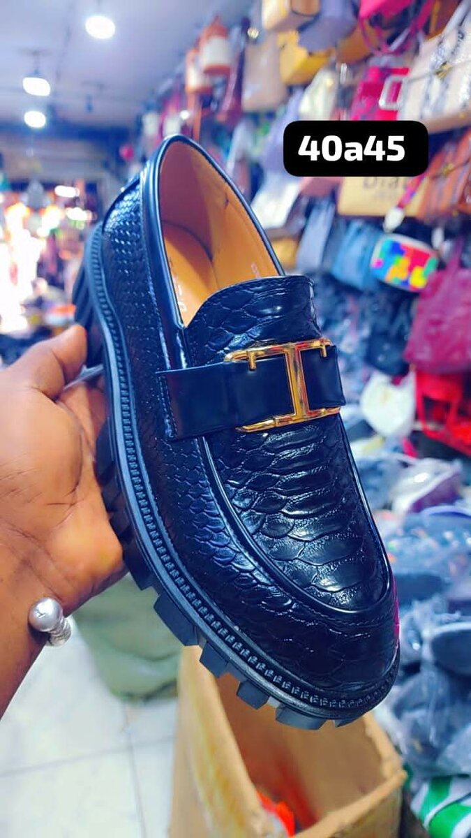 Chaussures habillées élégantes