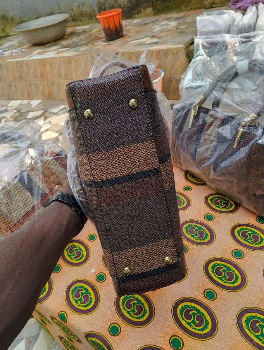 Sac à main en toile élégante