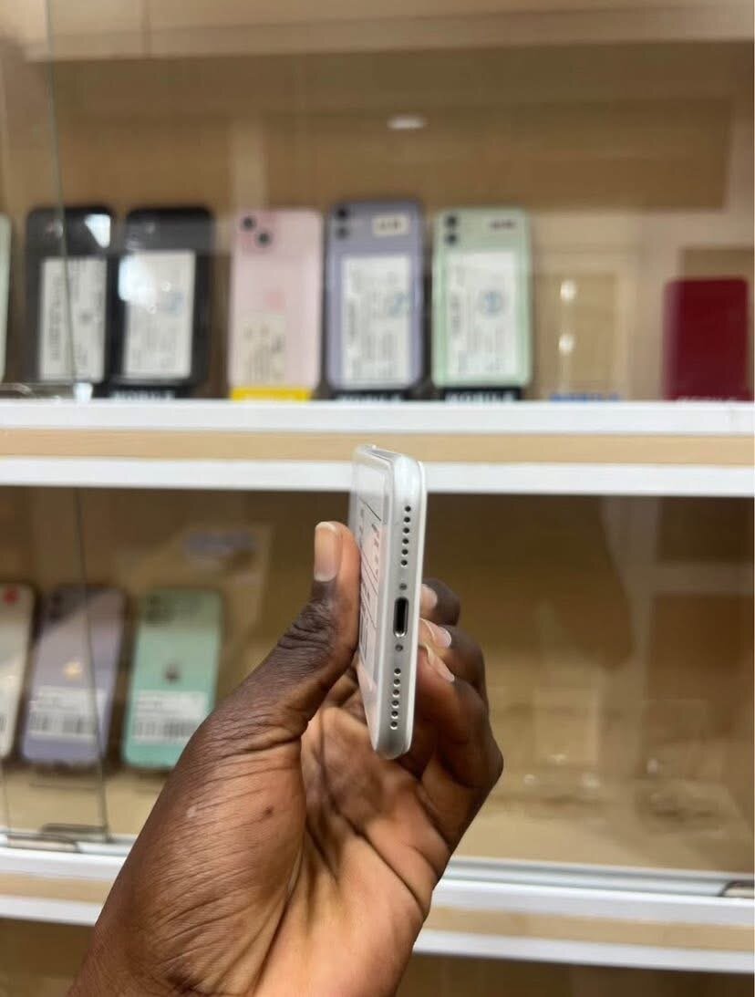 Smartphone blanc compact