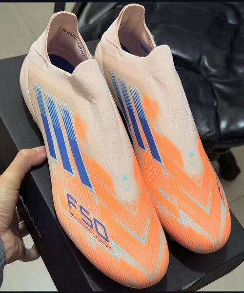 Chaussures de football F50