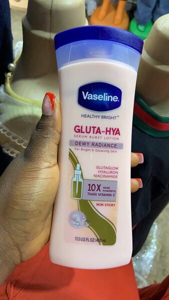 Vaseline Lotion Gluta-HYA Éclat