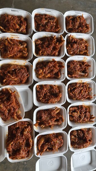 Patte de poulet et alloco