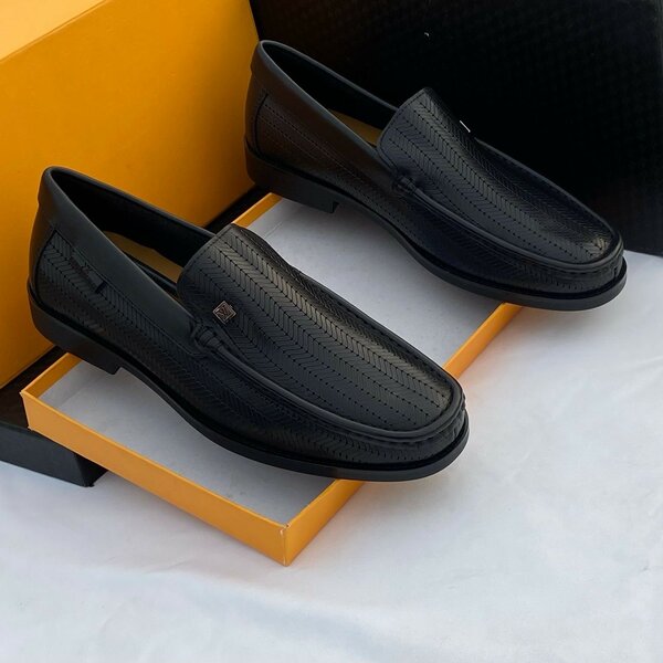 LOUIS VUITTON CLASSIC WEAR