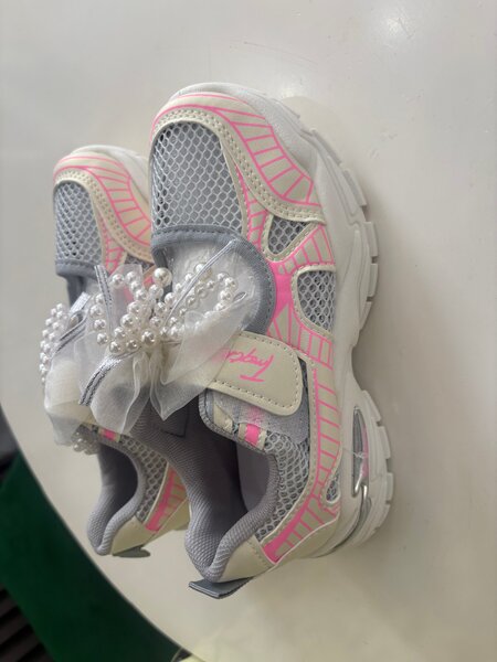 Baskets fille perlées élégantes