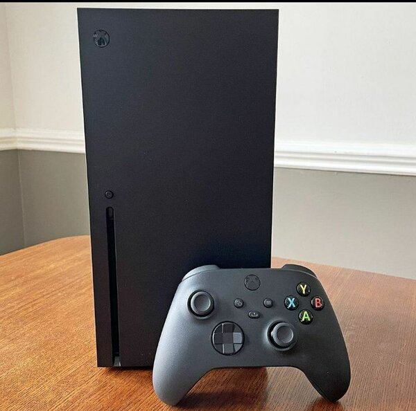 Console de jeux Xbox noire