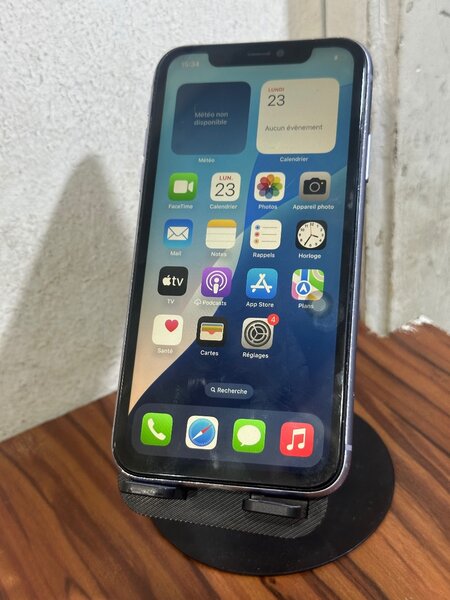 iPhone 11 64gb ( vendu avec reçu )