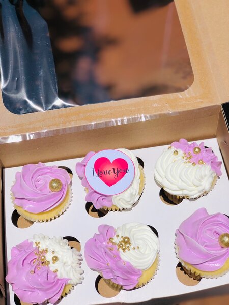 Cupcakes and bento cakes