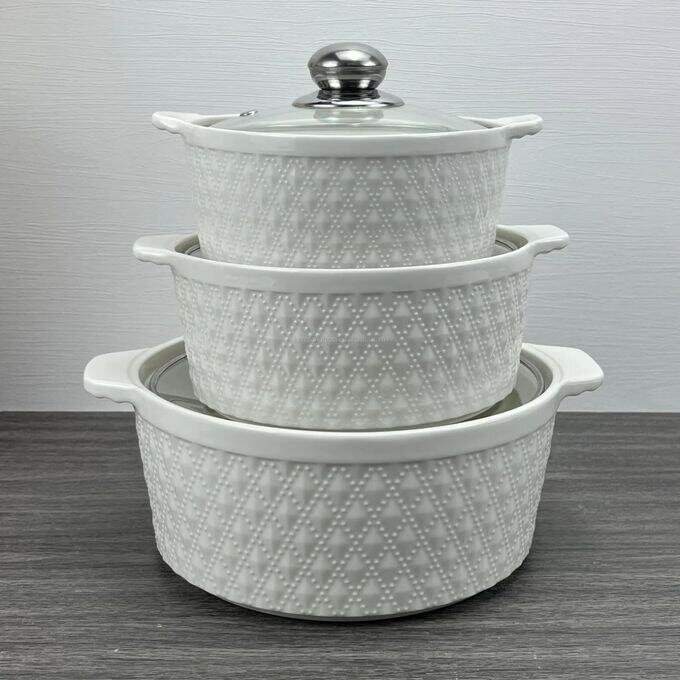 Ensemble de plats en céramique