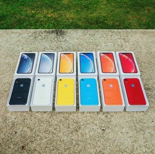 Apple iphone XR 64gb & 128gb   all colors