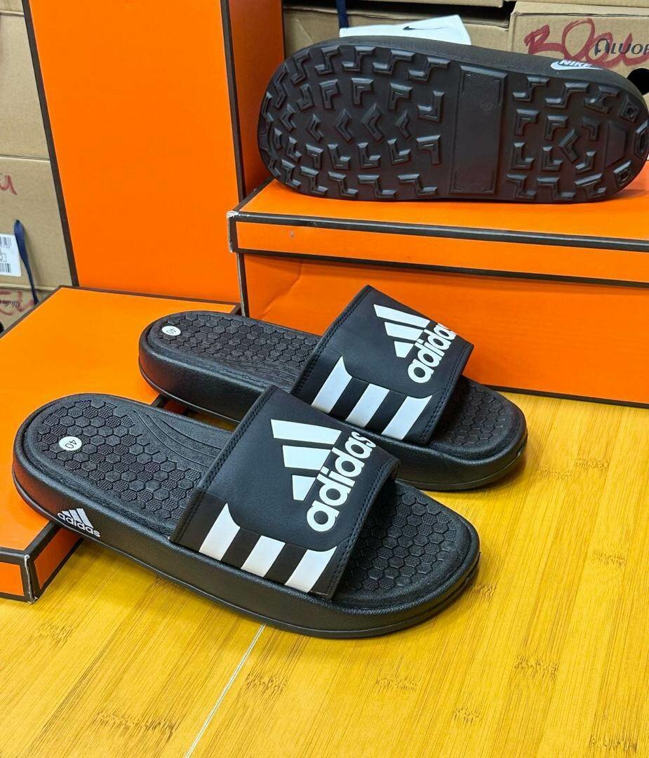 Claquettes confortables Adidas