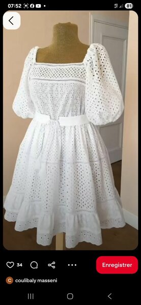 Robe en dentelle blanche élégante