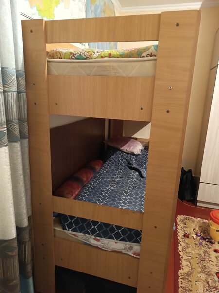 Кровать двух ярусный хороший состояние 10000сом0702322637