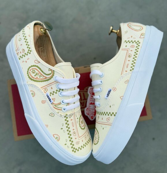 Vans authentic