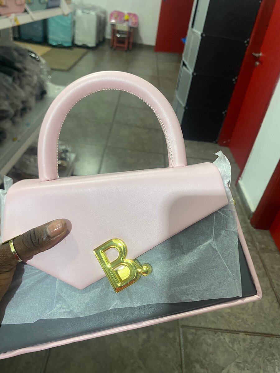 Sac à main élégant féminin