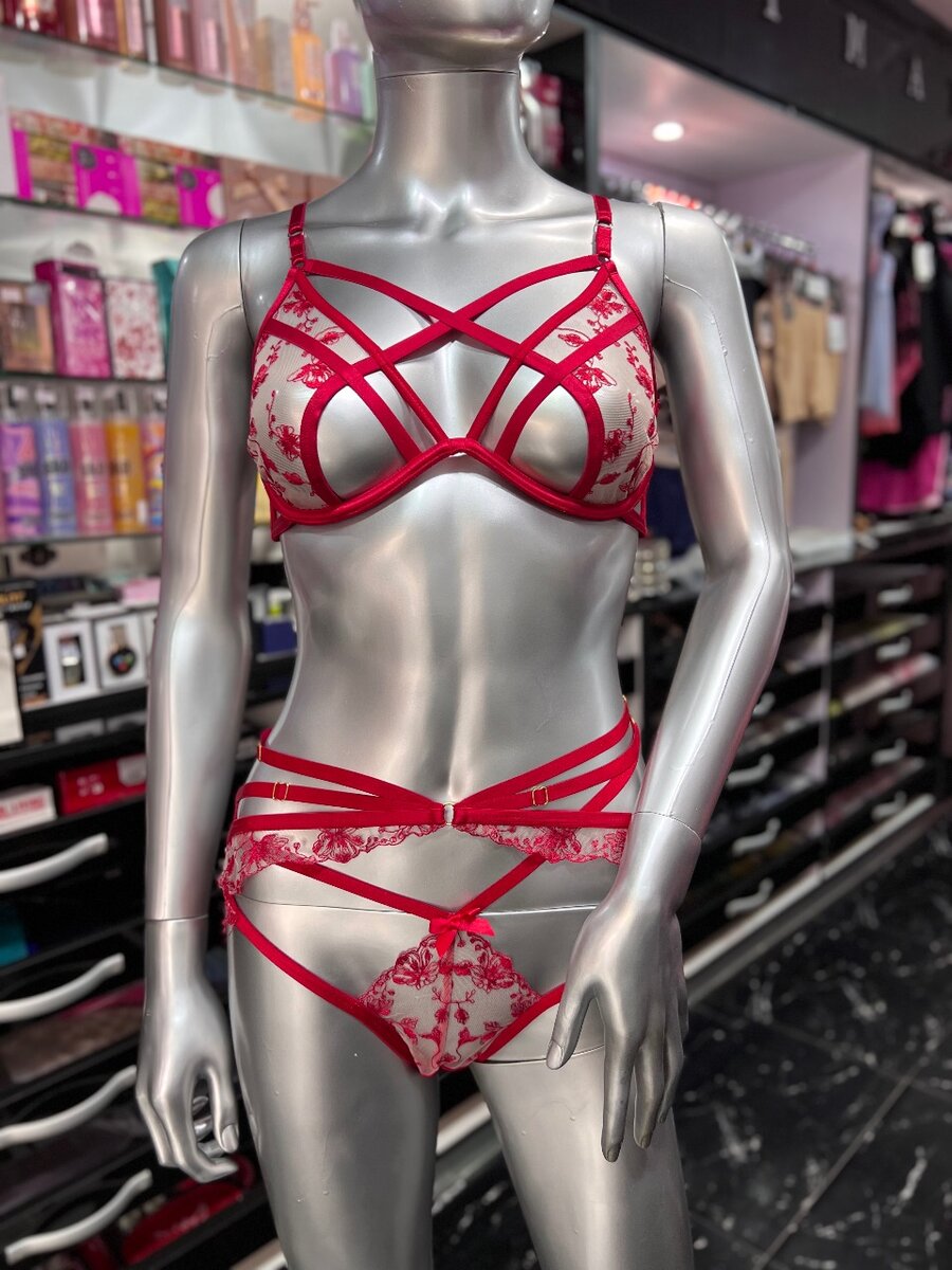 HUNKMOLLER STRAPPY LINGERIE SET