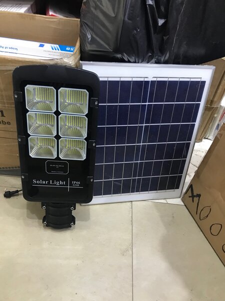 Lampadaire solaire 200W