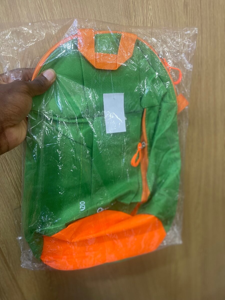 Sac à dos vert et orange